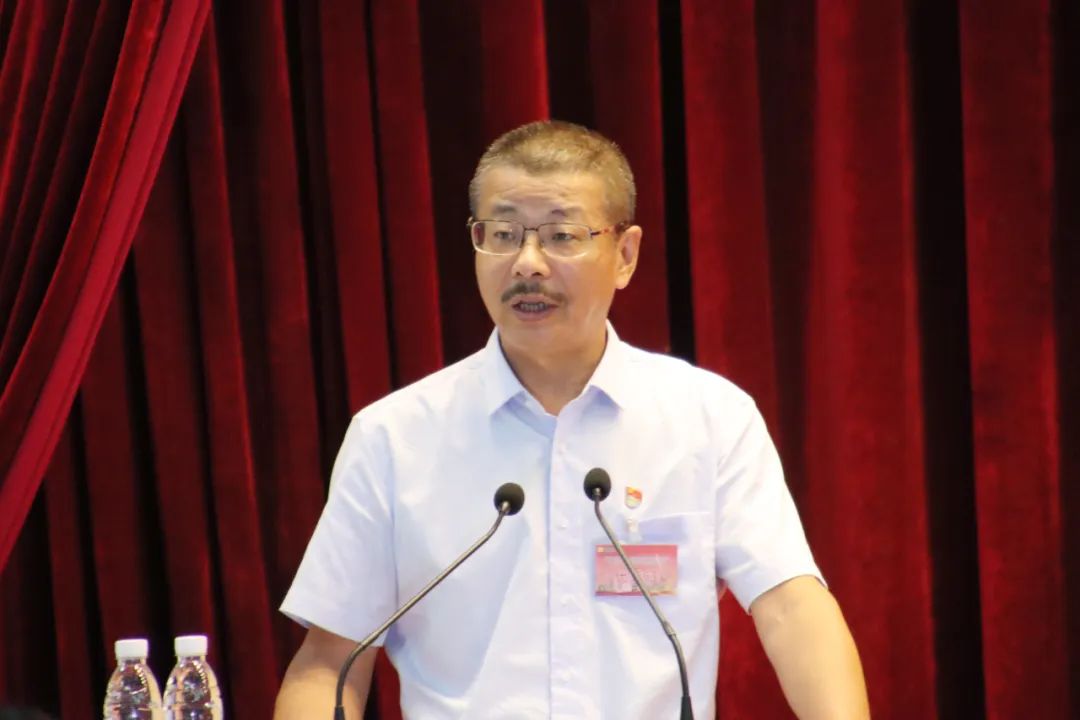 尊龙凯时召开第四届职工代表大会第一次会议8.jpg